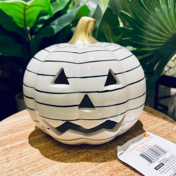 Target Bullseye Light-up Striped Pumpkin - Picture 7 of 7